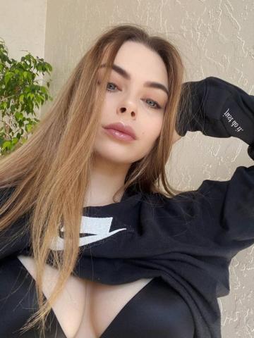 Викуся